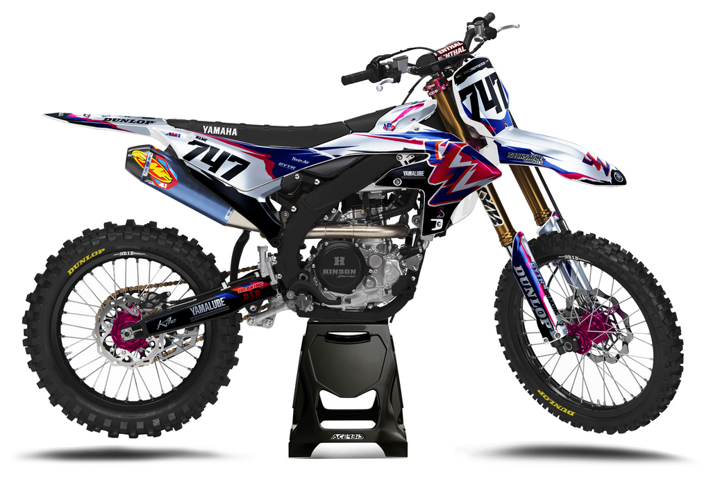 Yamaha YZ z zestawem naklejek motocrossowych w stylu lat 90. od Sickstyle Graphics – widok 2