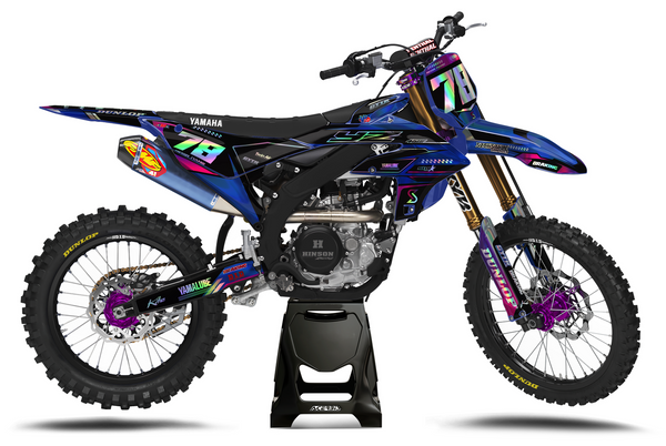 Yamaha YZ avec kit déco motocross à damier de Sickstyle Graphics – Vue 2