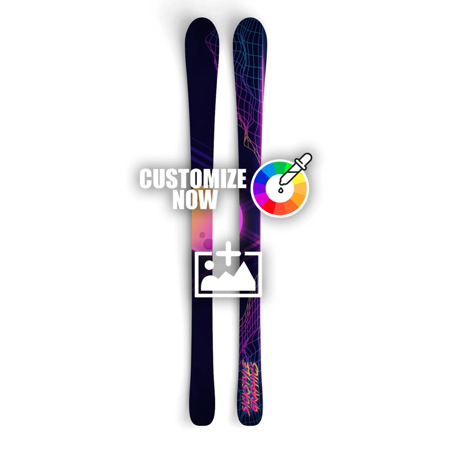 Zwei Ski mit anpassbarem 80er-Jahre-Design, Neonfarben und Retro-Grafiken.