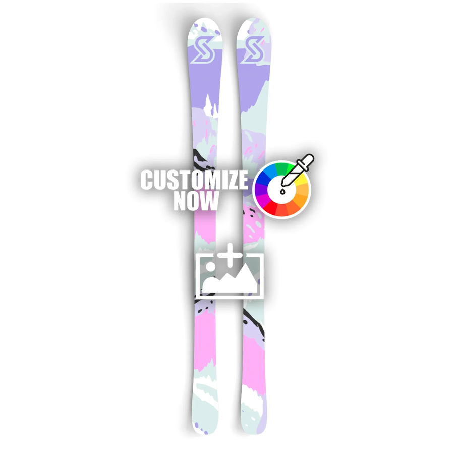 Anpassbare Ski mit lila und rosa MountainArt-Design, bereit für eigene Logos und Farbanpassungen.