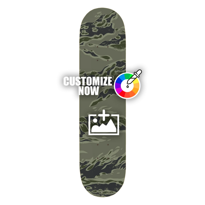 Skateboard-klistermærke med grønt tiger-camo-mønster, tilpasseligt med logoer og farver.