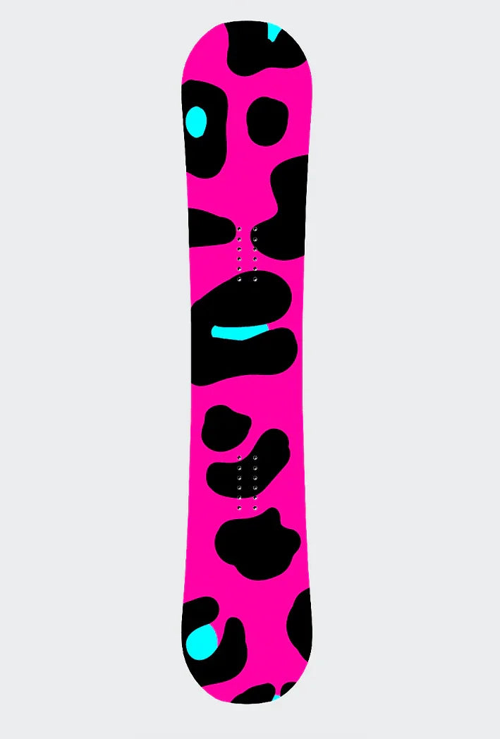 Snowboard mit leuchtend pinkem Animal-Print, schwarzen Flecken und türkisen Akzenten.