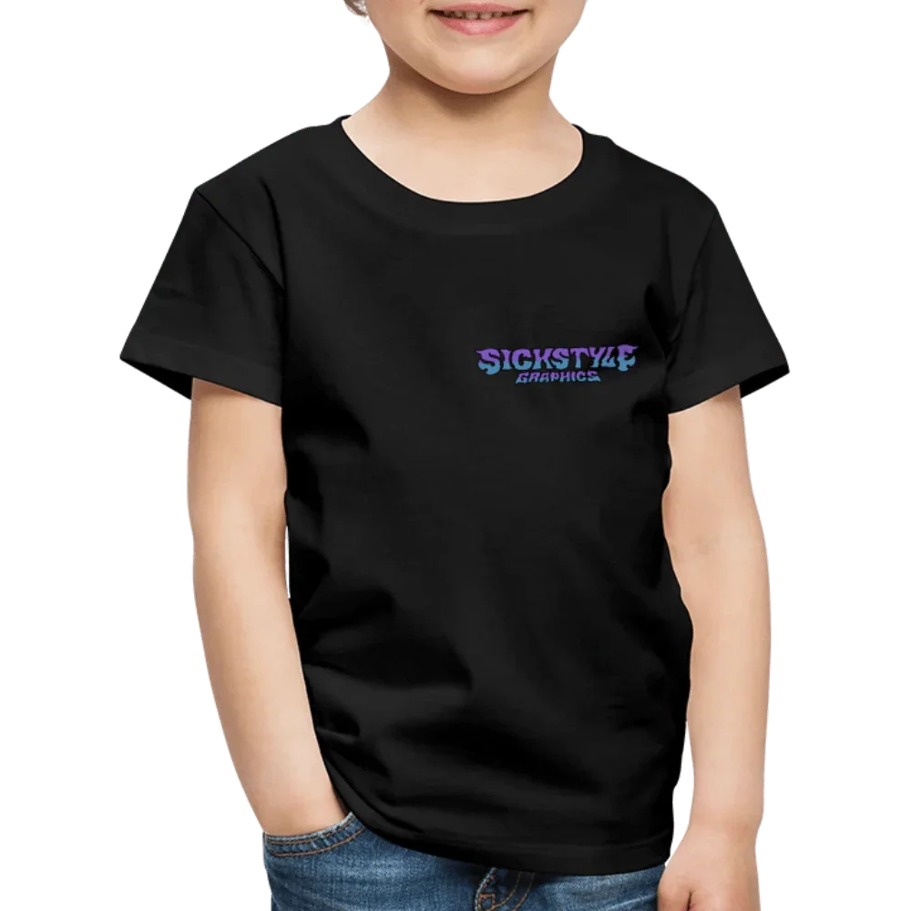 Schwarzes Kinder T-Shirt aus Baumwolle mit lila-blauem “SICKSTYLE GRAPHICS” Logo auf der Brust.