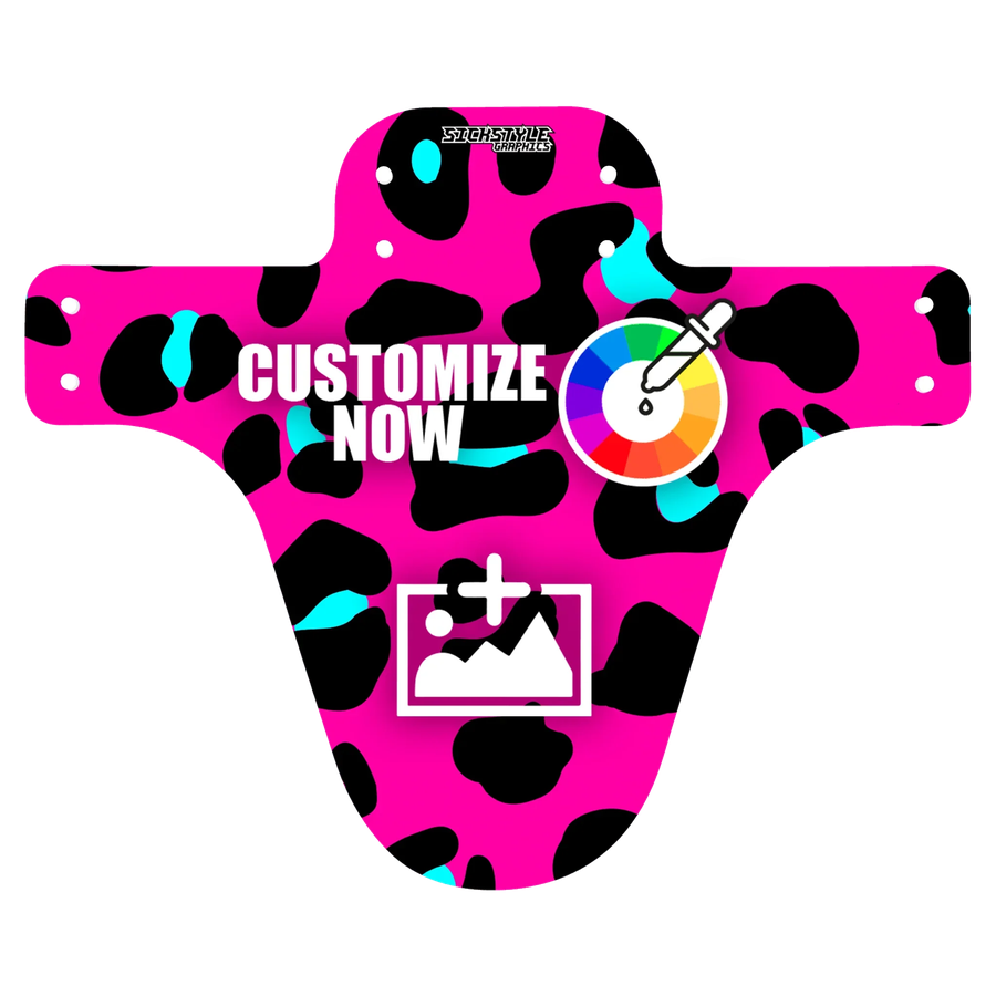 Różowe błotniki MTB z czarnym i turkusowym wzorem zwierzęcym, tekstem “CUSTOMIZE NOW” i ikonami dostosowania.