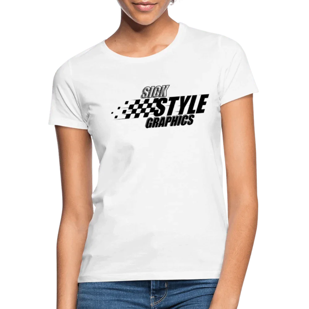 Biały damski T-shirt z logo “Sick Style Graphics” i wzorem flagi mety.